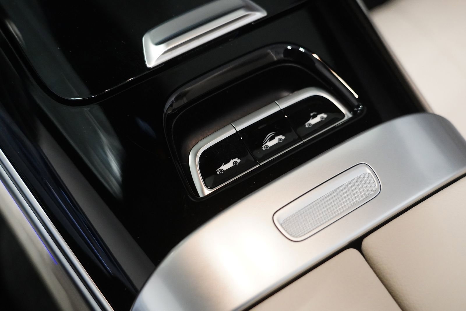 New 2026 Mercedes-Benz CLE 300 4MATIC Cabriolet image 33