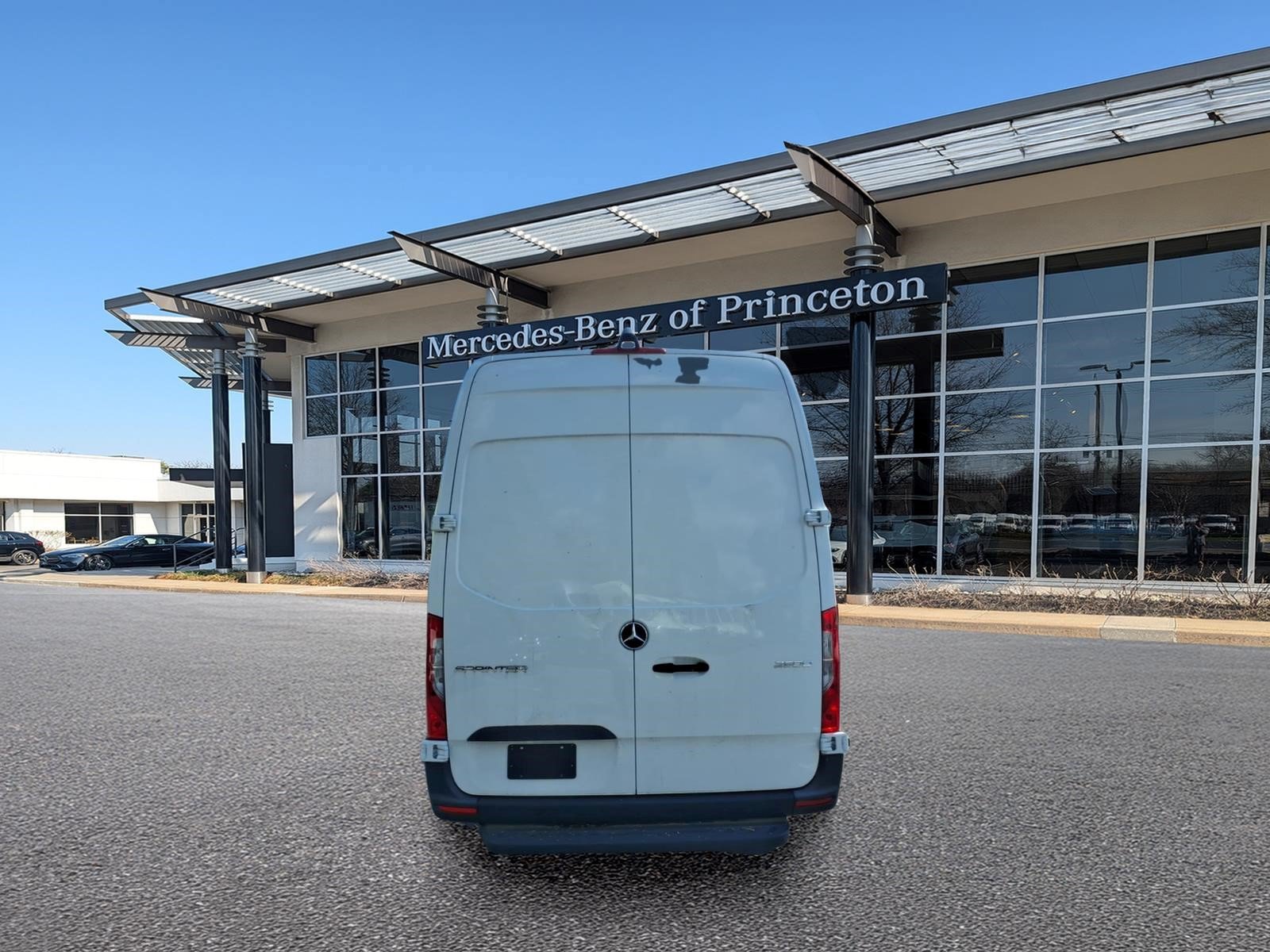 Used 2024 Mercedes-Benz Sprinter 2500 image 4
