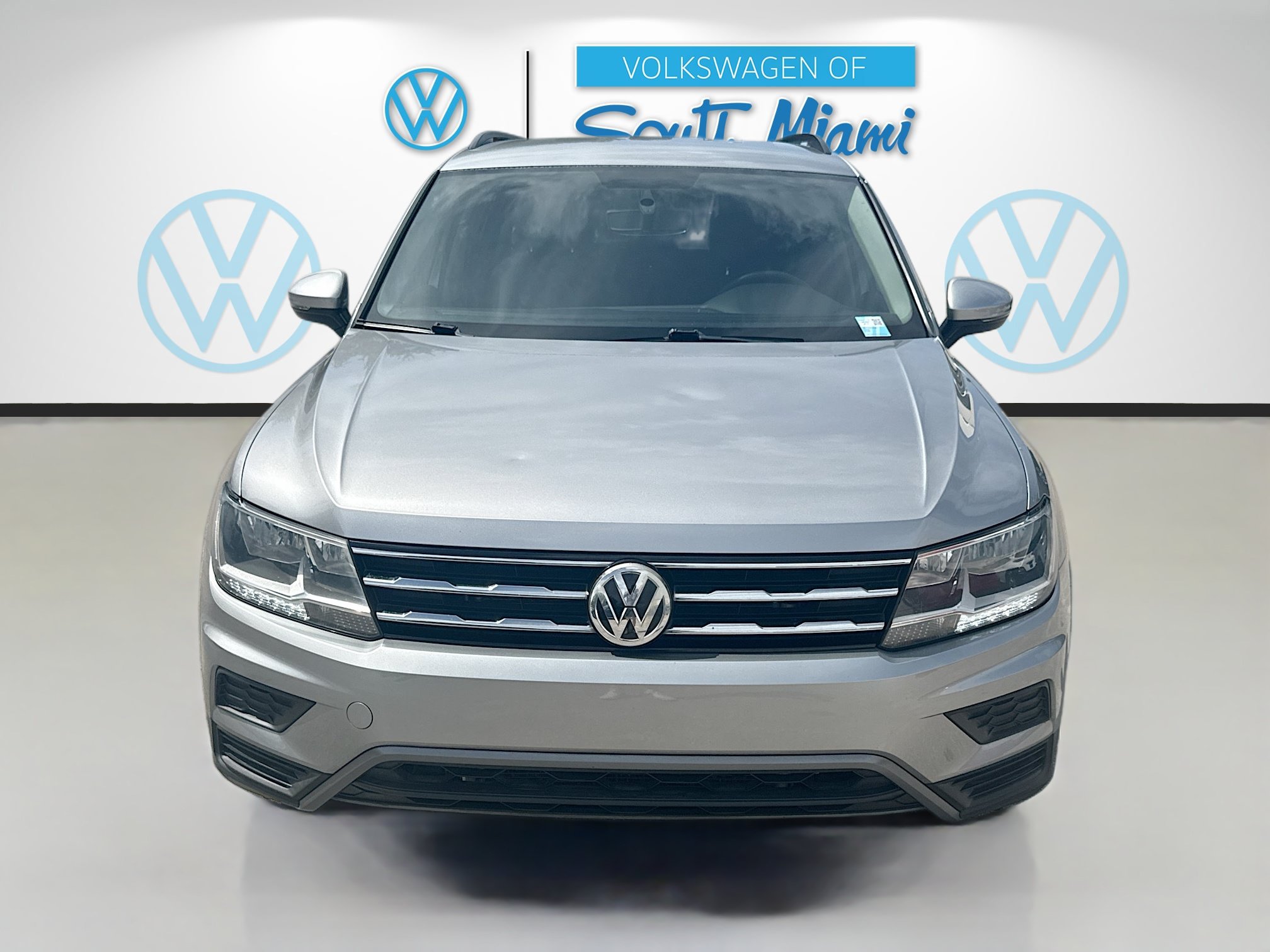 Used 2019 Volkswagen Tiguan S w/ Driver Assistance Package FWD image 2