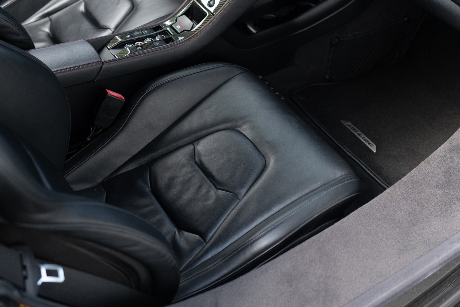 Used 2013 McLaren MP4-12C image 47