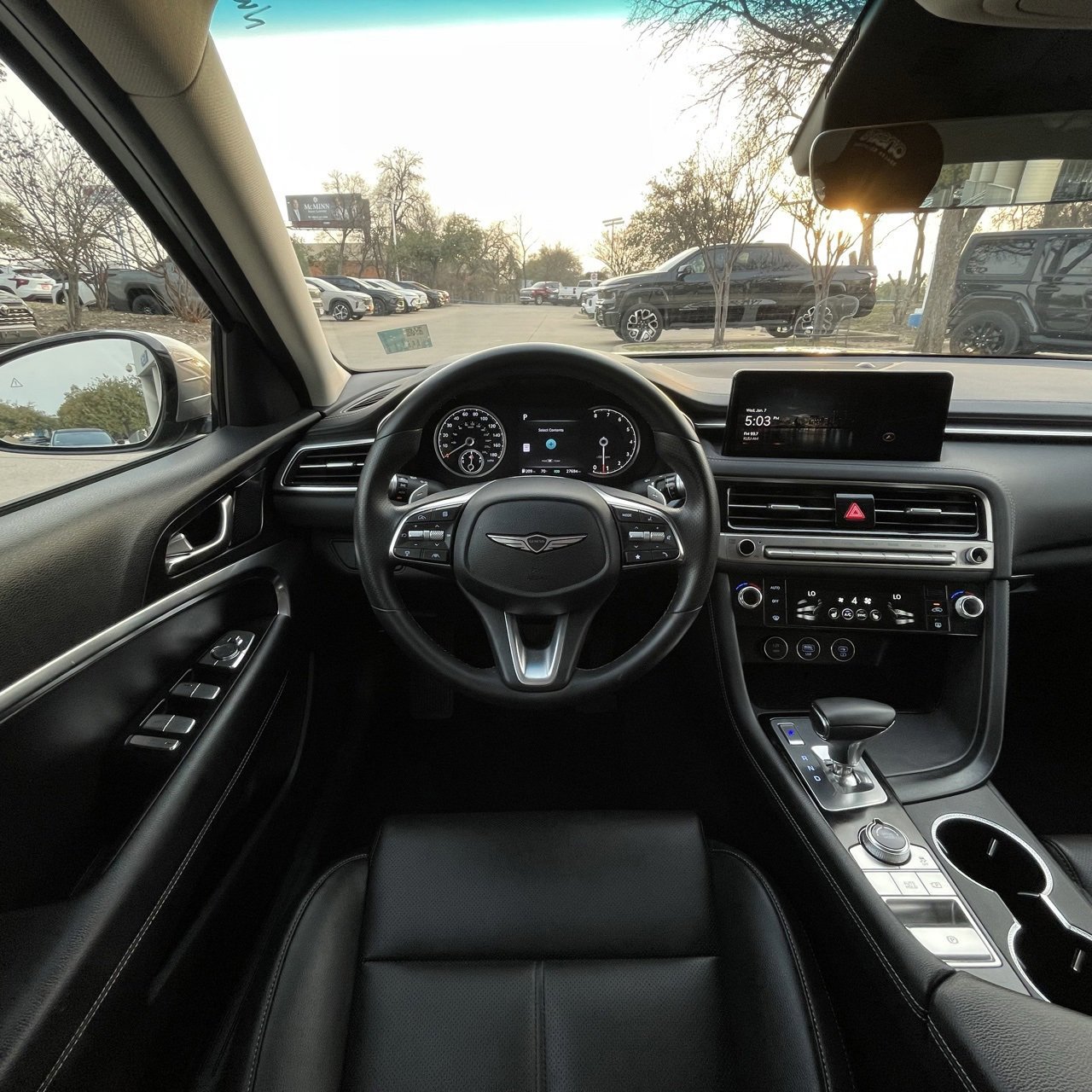 Used 2025 Genesis G70 2.5T image 11