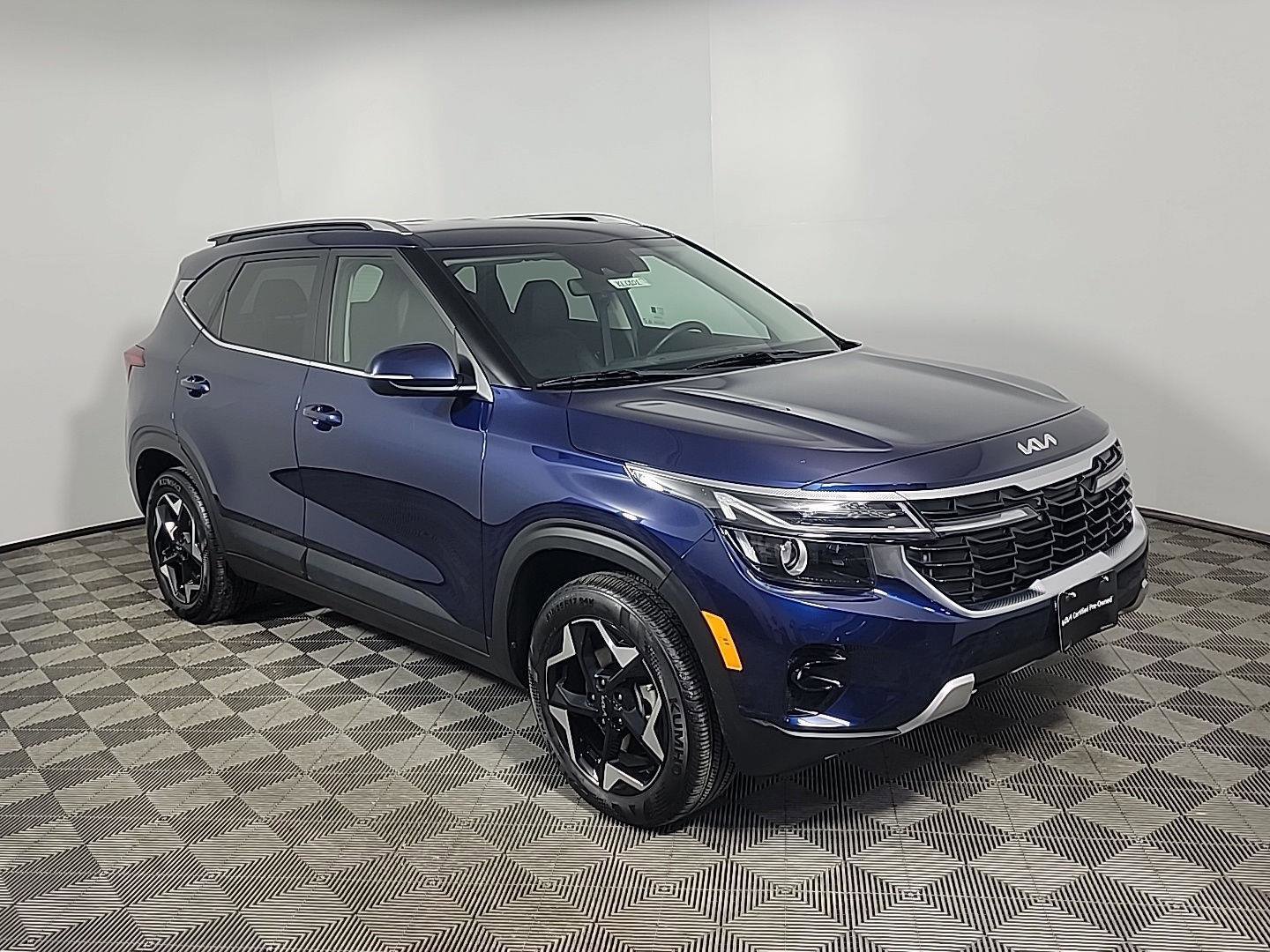 Used 2025 Kia Seltos EX