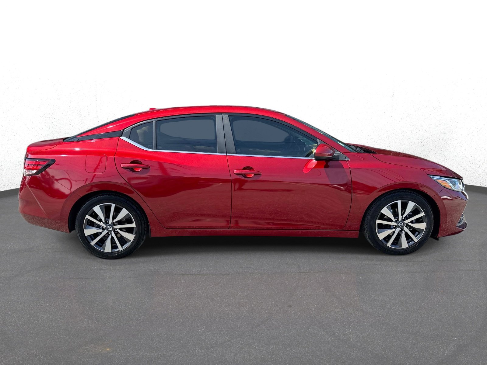 Used 2021 Nissan Sentra SV w/ SV Premium Package FWD image 2