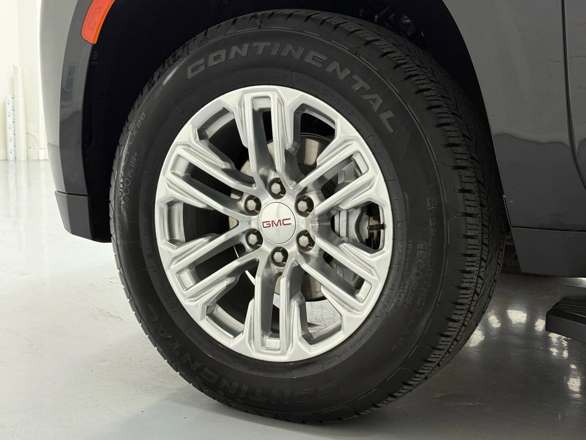 Used 2024 GMC Yukon SLT image 67