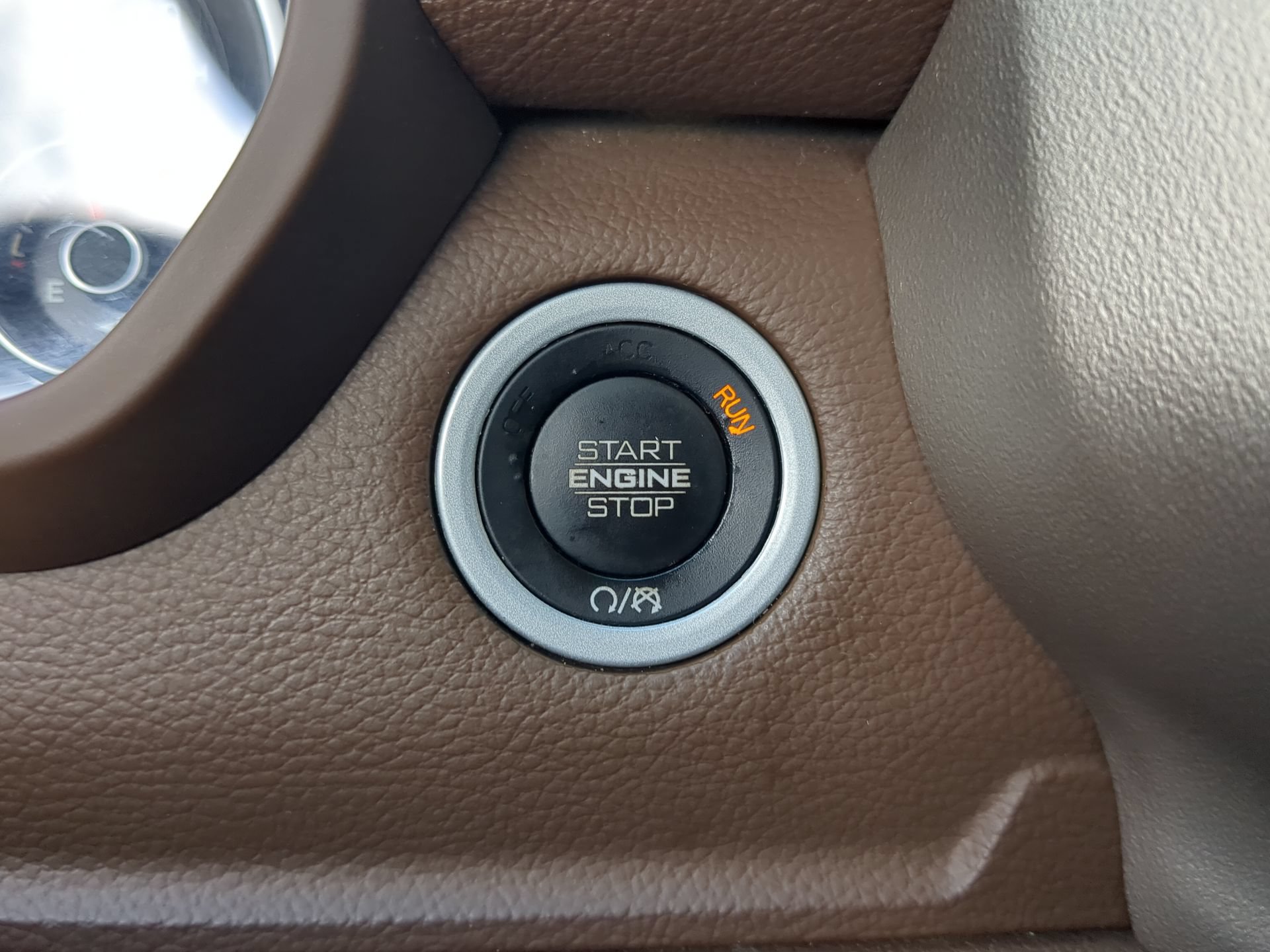 Used 2019 RAM 1500 Laramie AWD/4WD image 70