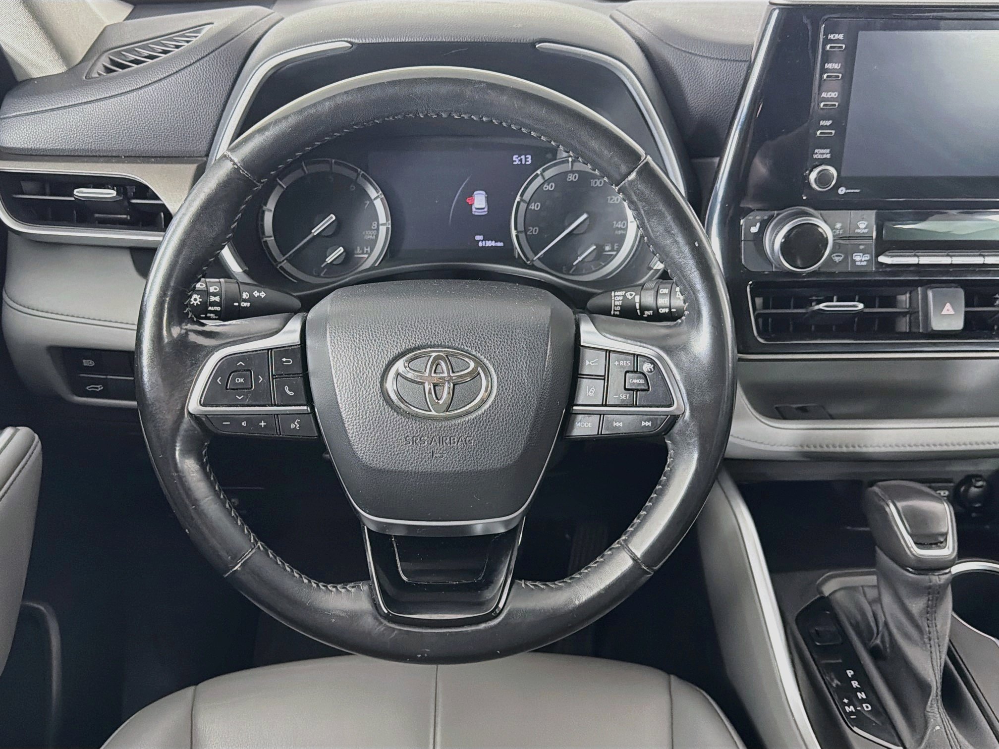 Used 2021 Toyota Highlander XLE FWD image 18