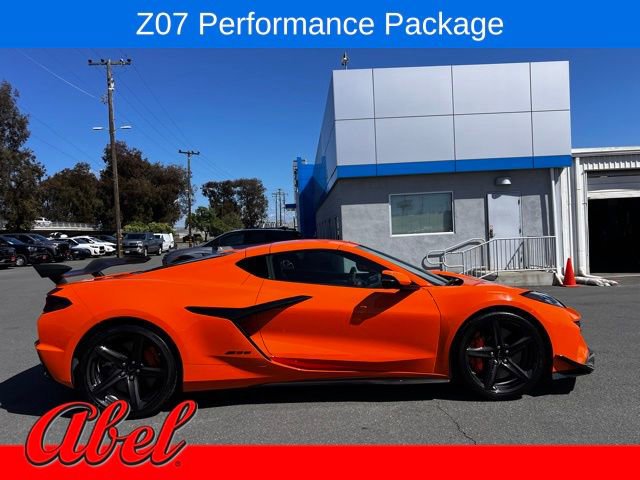 Used 2023 Chevrolet Corvette Z06 w/ Z07 Performance Package RWD image 4
