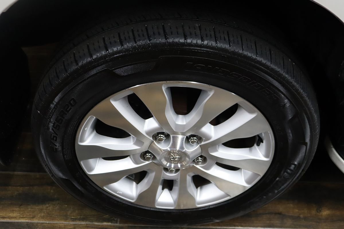 Used 2013 Toyota Sequoia Platinum RWD image 27