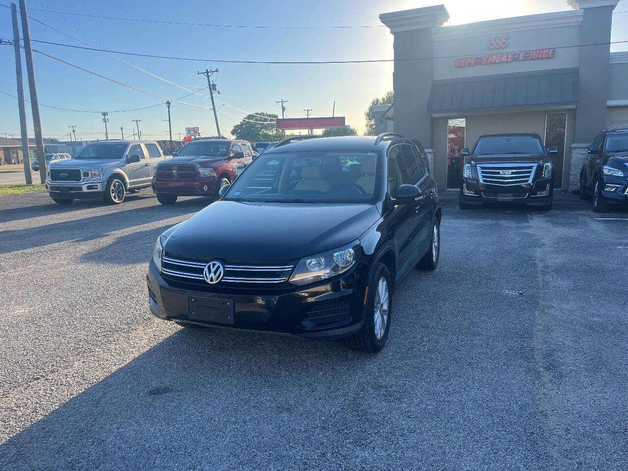 Used 2015 Volkswagen Tiguan SE