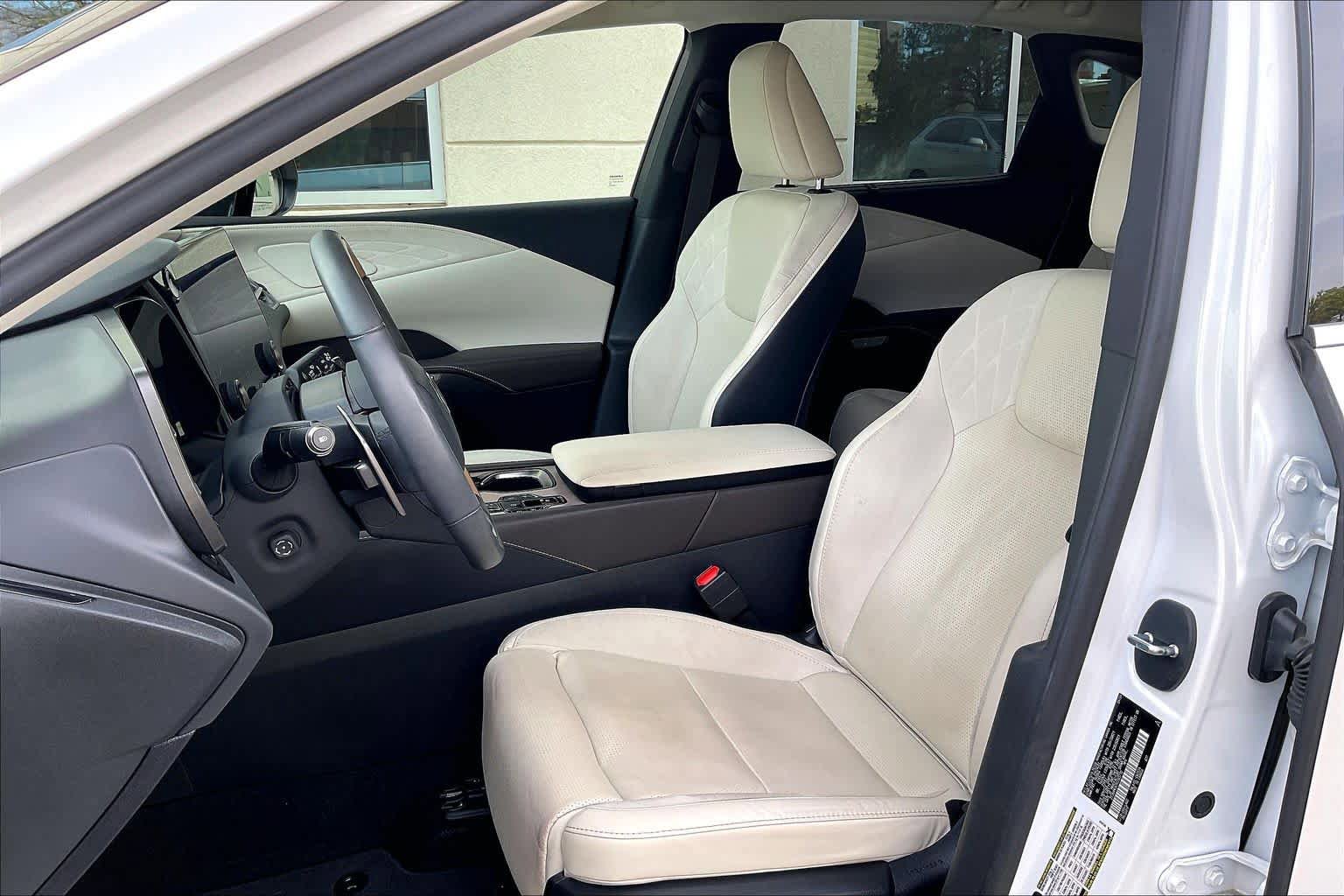 Certified 2024 Lexus RX 350 AWD w/ Convenience Package image 8