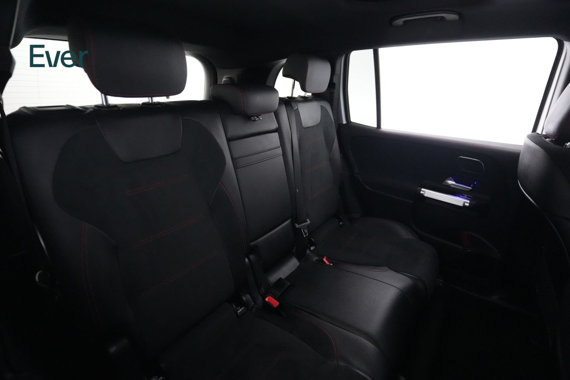 Used 2023 Mercedes-Benz EQB 350 4MATIC SUV image 5