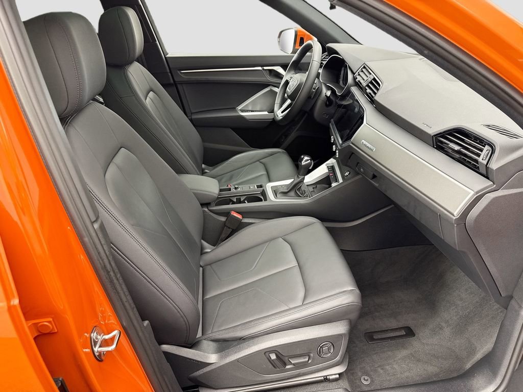 Certified 2025 Audi Q3 2.0T Premium w/ Convenience Package image 18