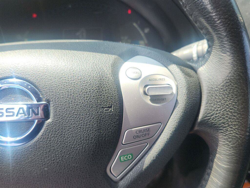 Used 2015 Nissan Leaf S w/ Charge Package FWD image 13