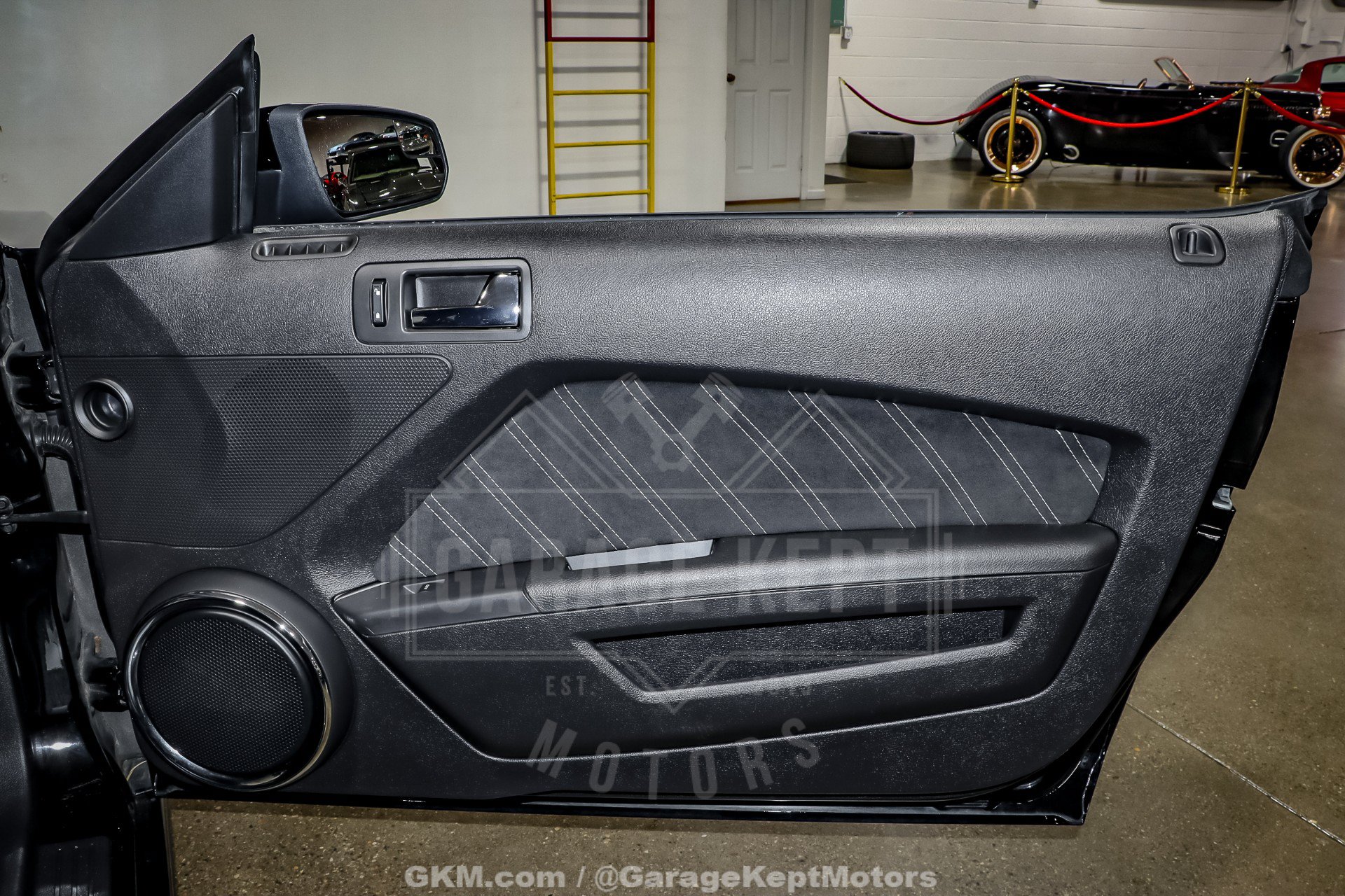 Used 2013 Ford Mustang GT Premium RWD image 70