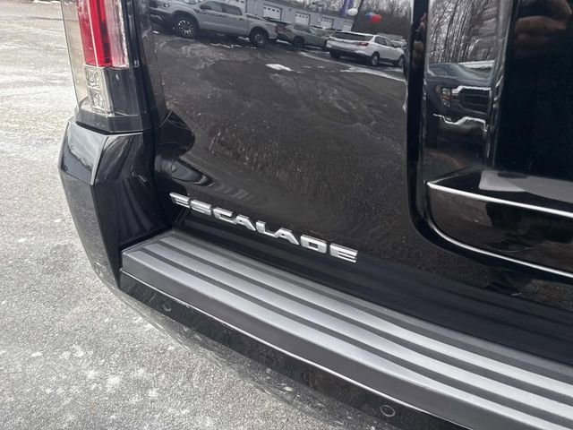 Used 2017 Cadillac Escalade Luxury image 7