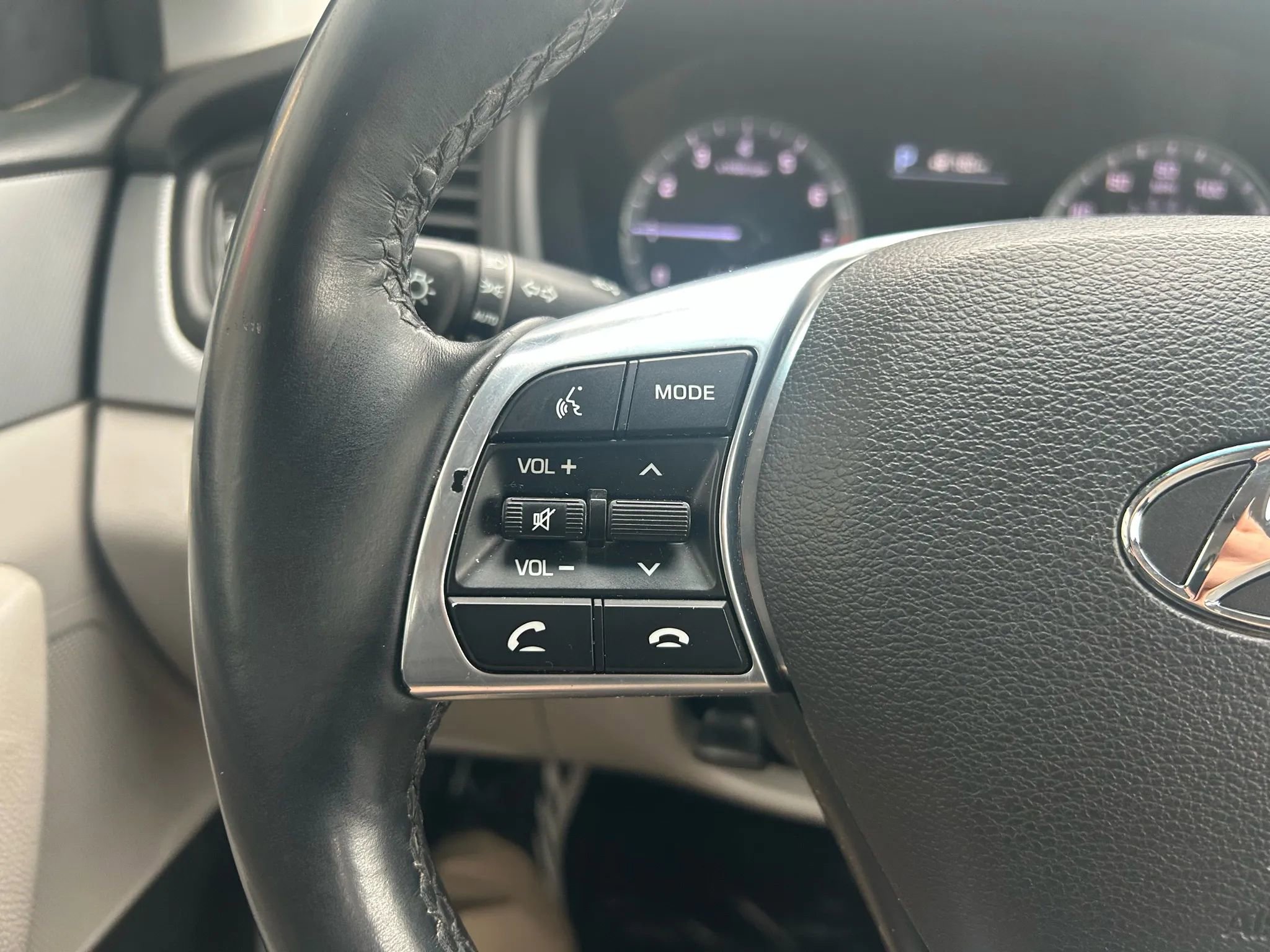 Used 2018 Hyundai Sonata SEL w/ Tech Package 04 image 6