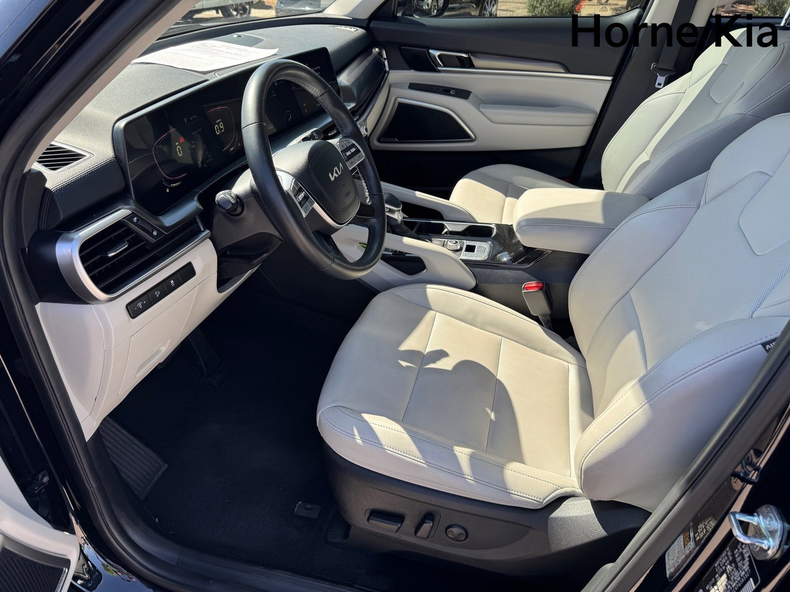 Certified 2023 Kia Telluride S image 9