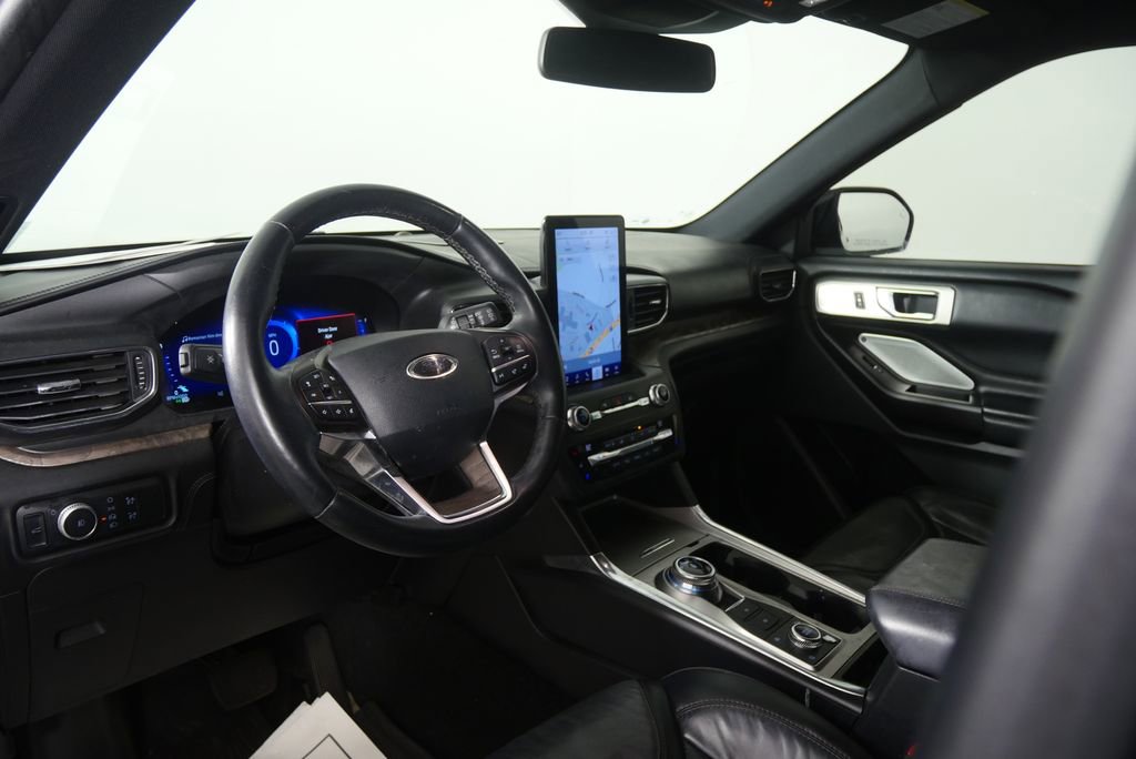 Used 2020 Ford Explorer Platinum w/ Premium Technology Package image 9