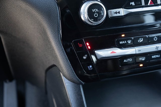 Used 2024 Ford Explorer Limited image 32