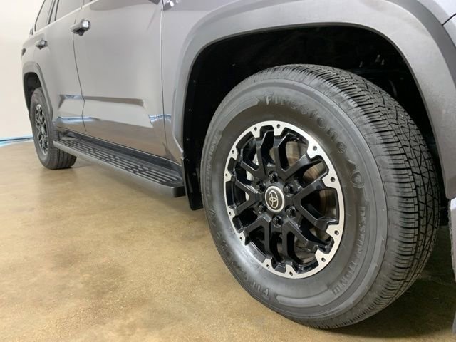 Used 2023 Toyota Sequoia SR5 w/ SR5 Premium Package AWD/4WD image 6