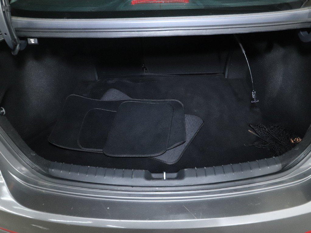 Used 2018 Hyundai Elantra SEL FWD image 31