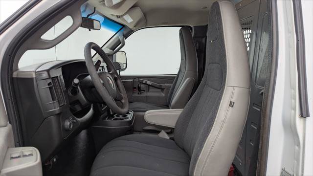 Used 2018 GMC Savana 2500 w/ Driver Convenience Package RWD image 14
