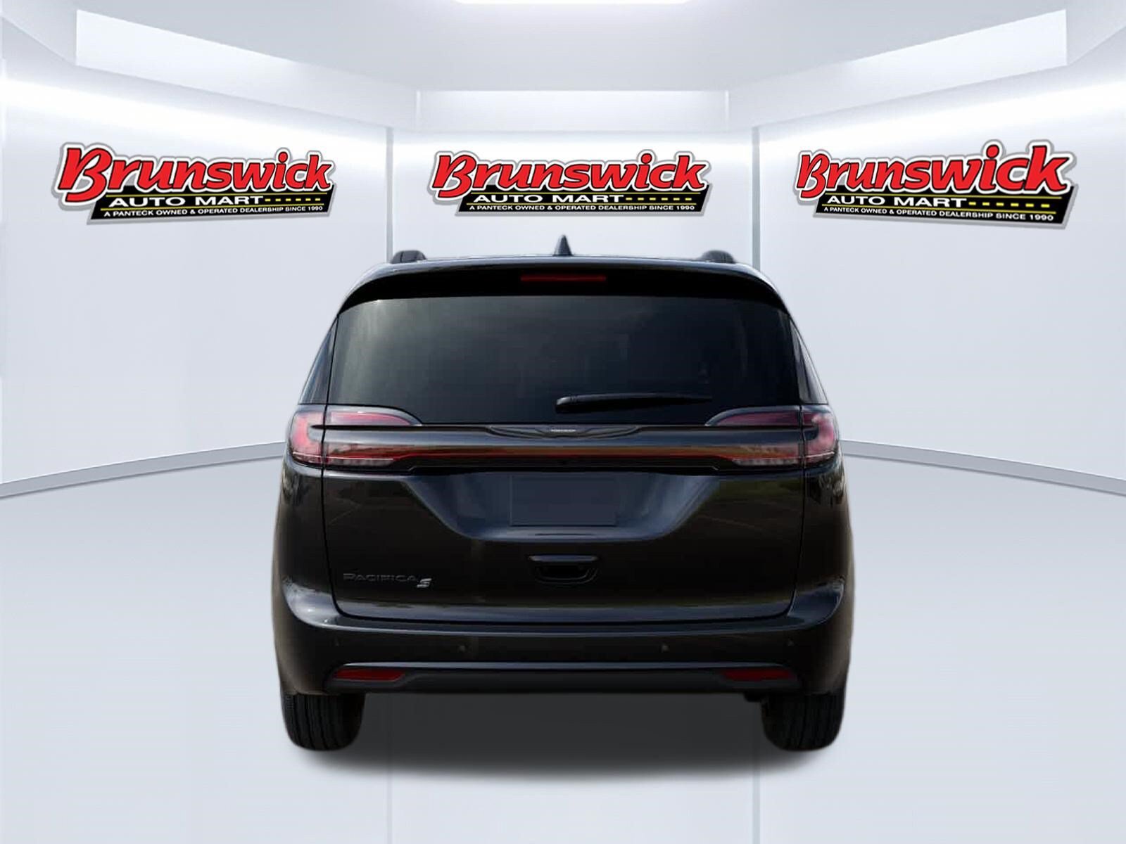 New 2026 Chrysler Pacifica Select w/ S Appearance Package FWD image 7