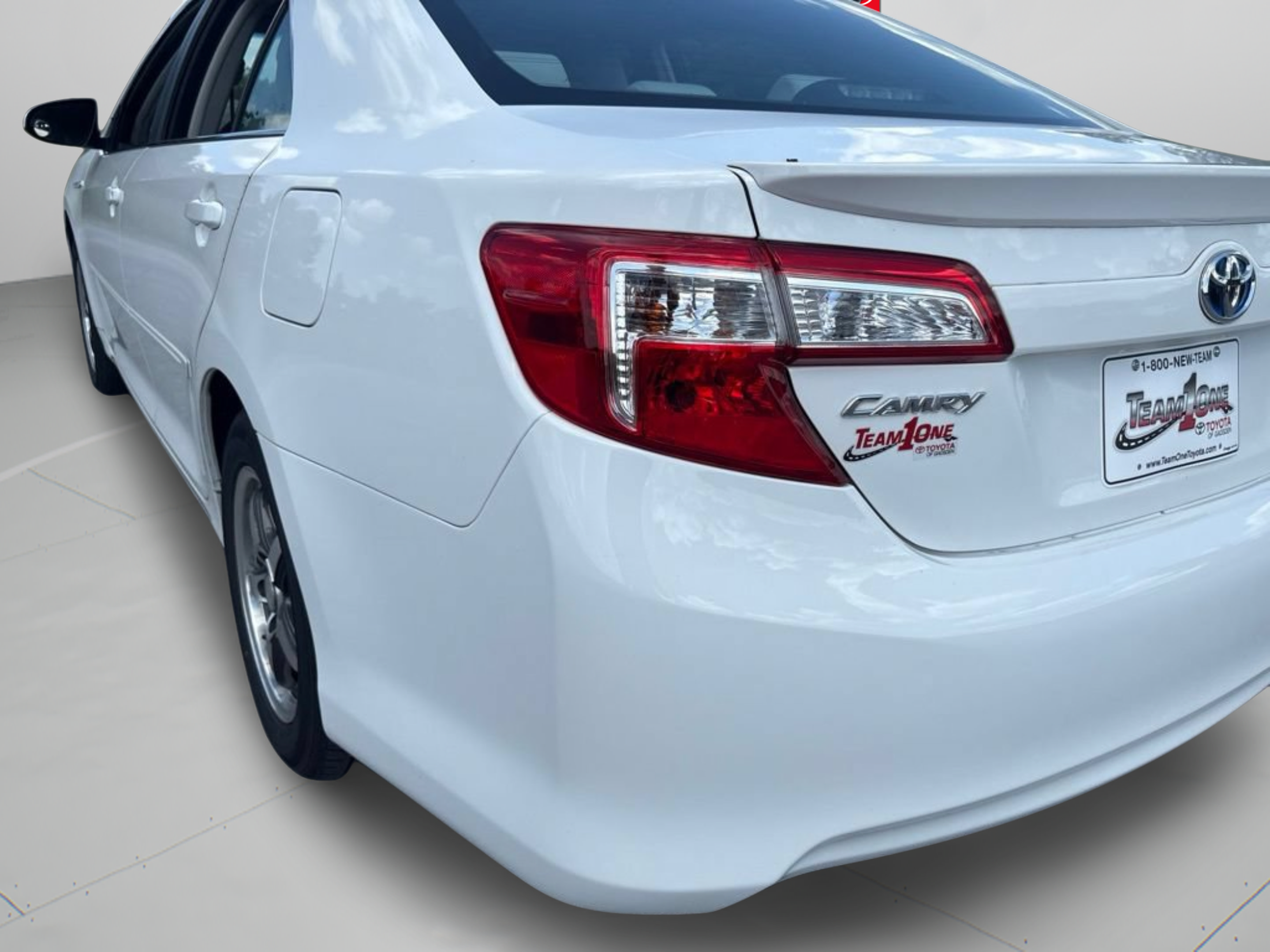 Used 2012 Toyota Camry LE FWD image 31