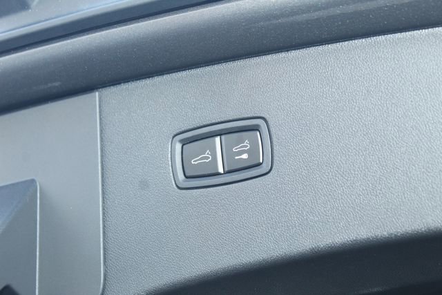 Certified 2025 Porsche Cayenne Coupe image 13