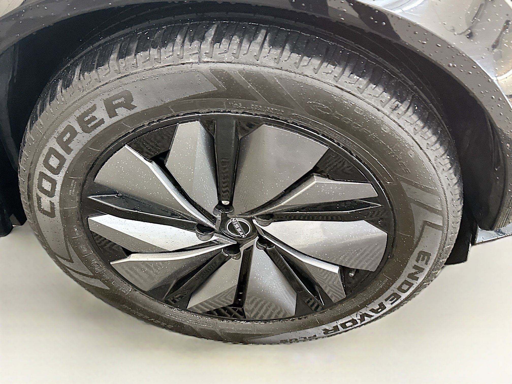 Used 2023 Nissan Ariya EVOLVE+ image 11