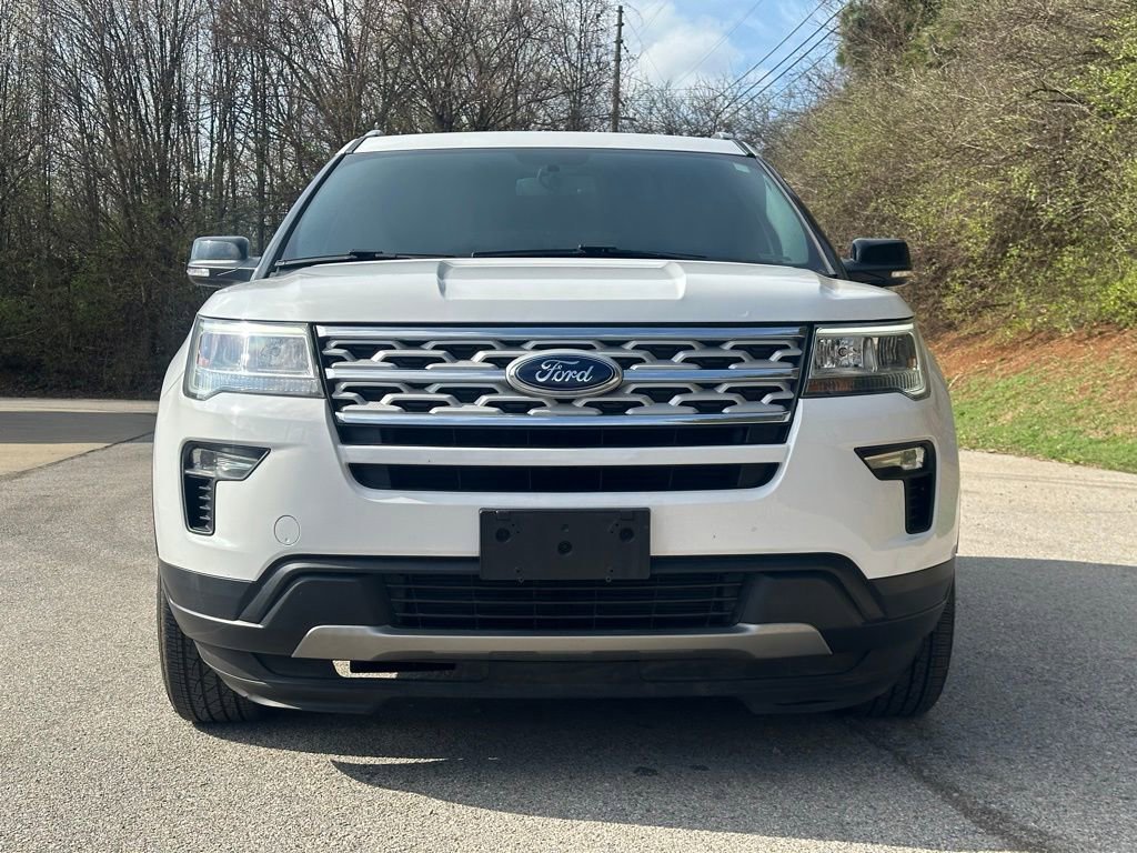 Used 2018 Ford Explorer XLT w/ Equipment Group 201A image 3