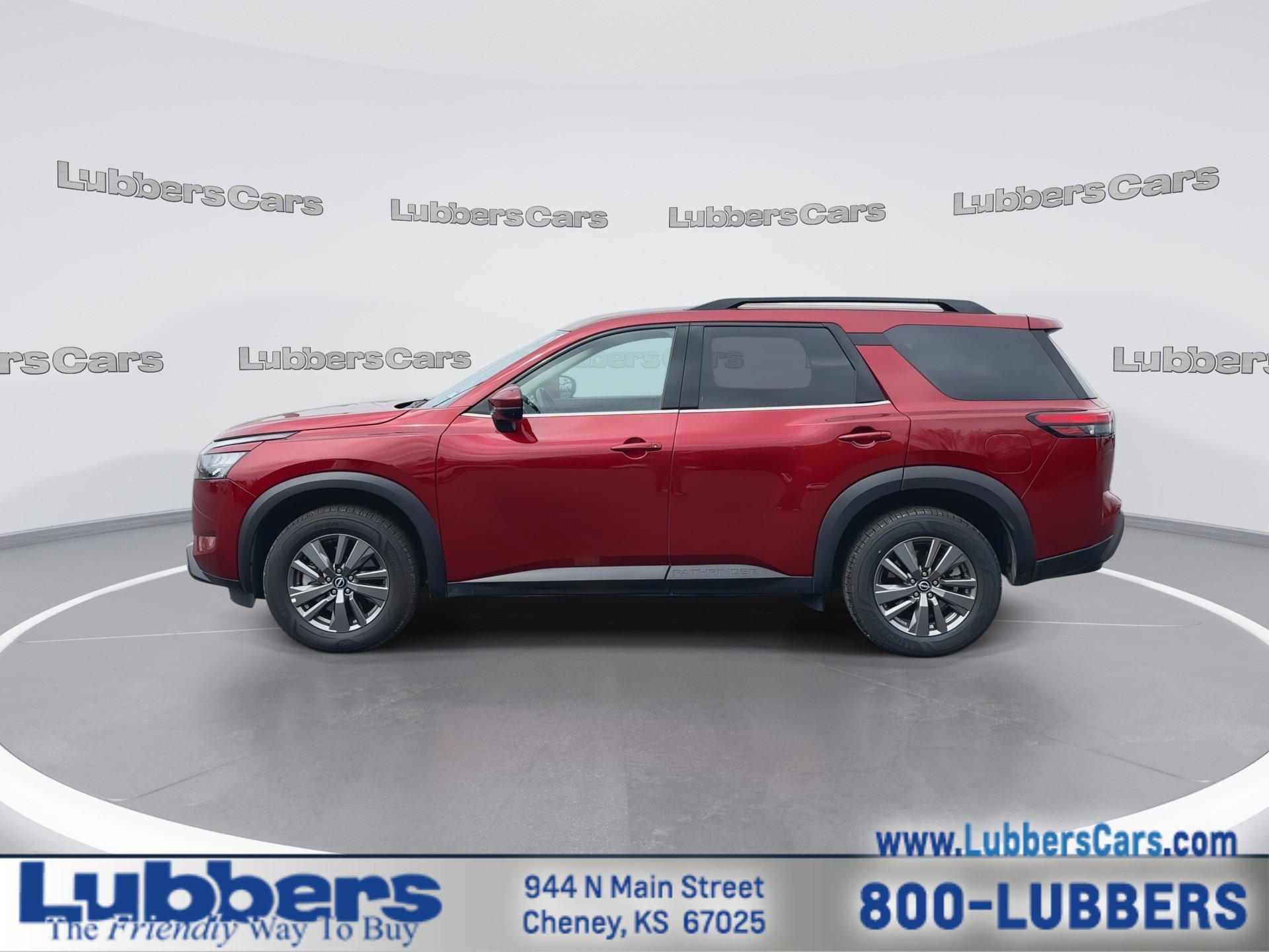 Used 2025 Nissan Pathfinder SV image 5