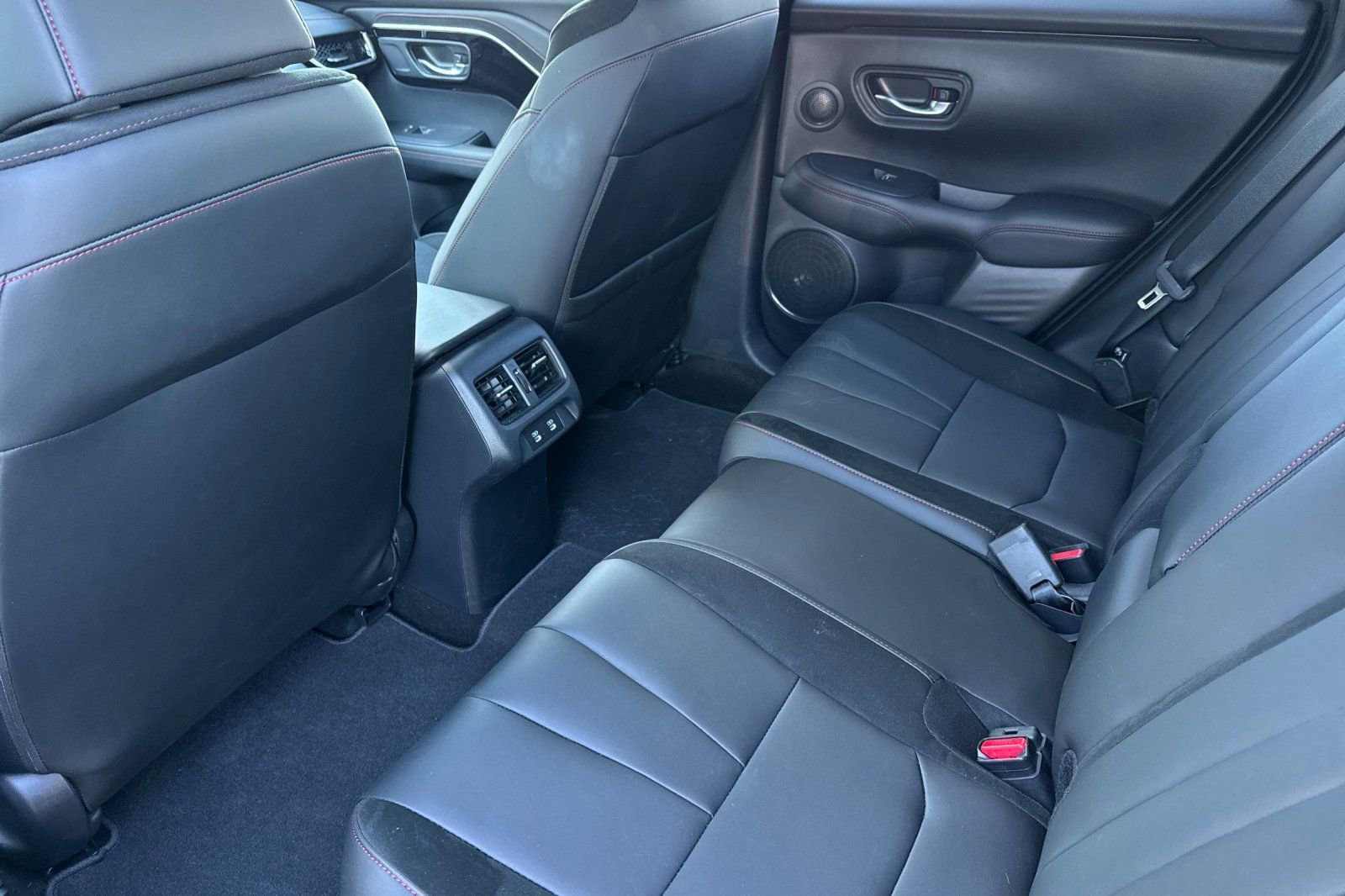 Used 2025 Acura ADX A-Spec image 13