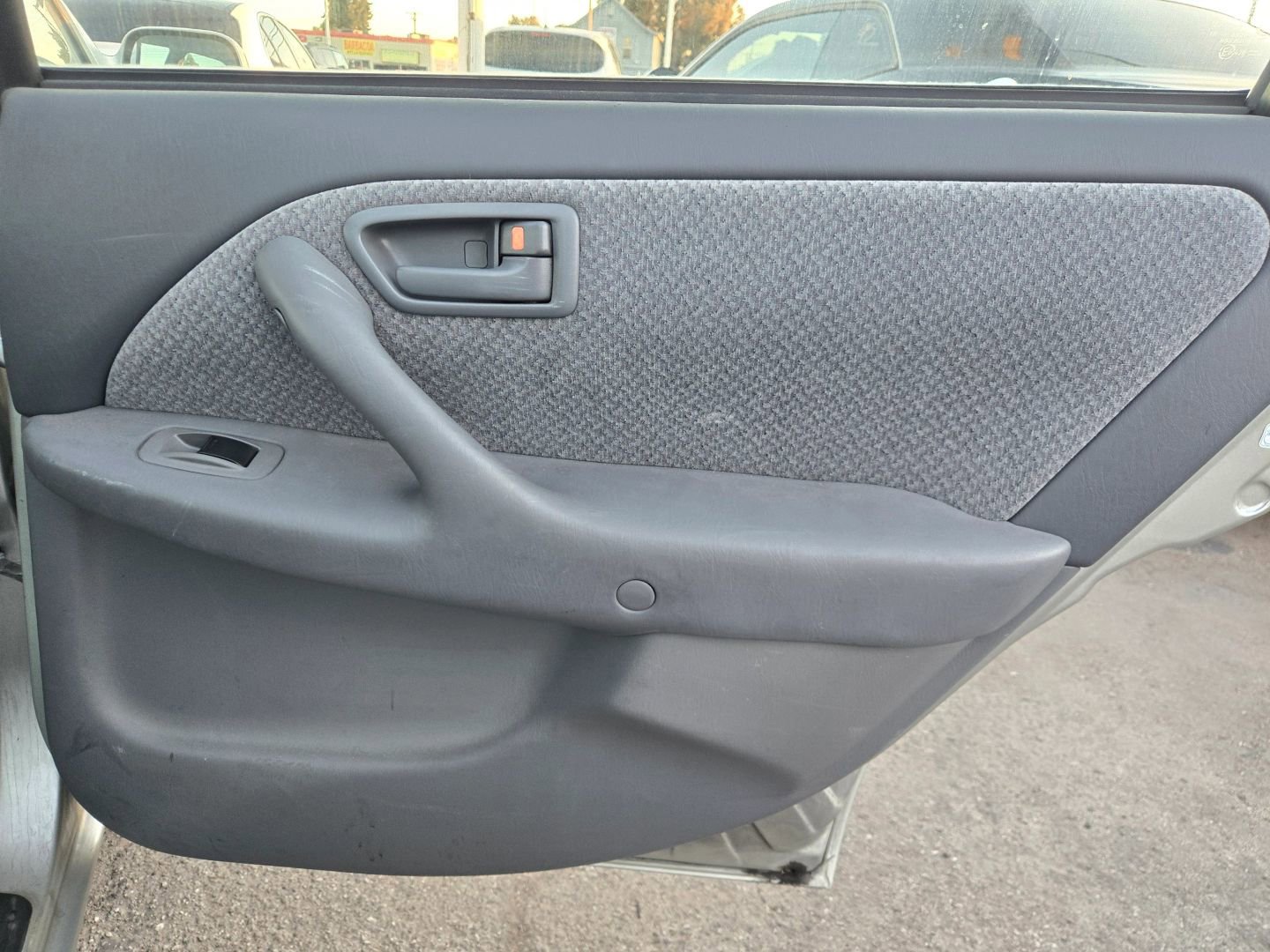 Used 2000 Toyota Camry LE image 16