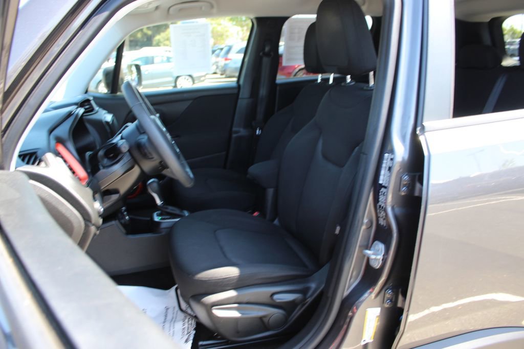 Used 2018 Jeep Renegade Sport w/ Power & Air Group image 12