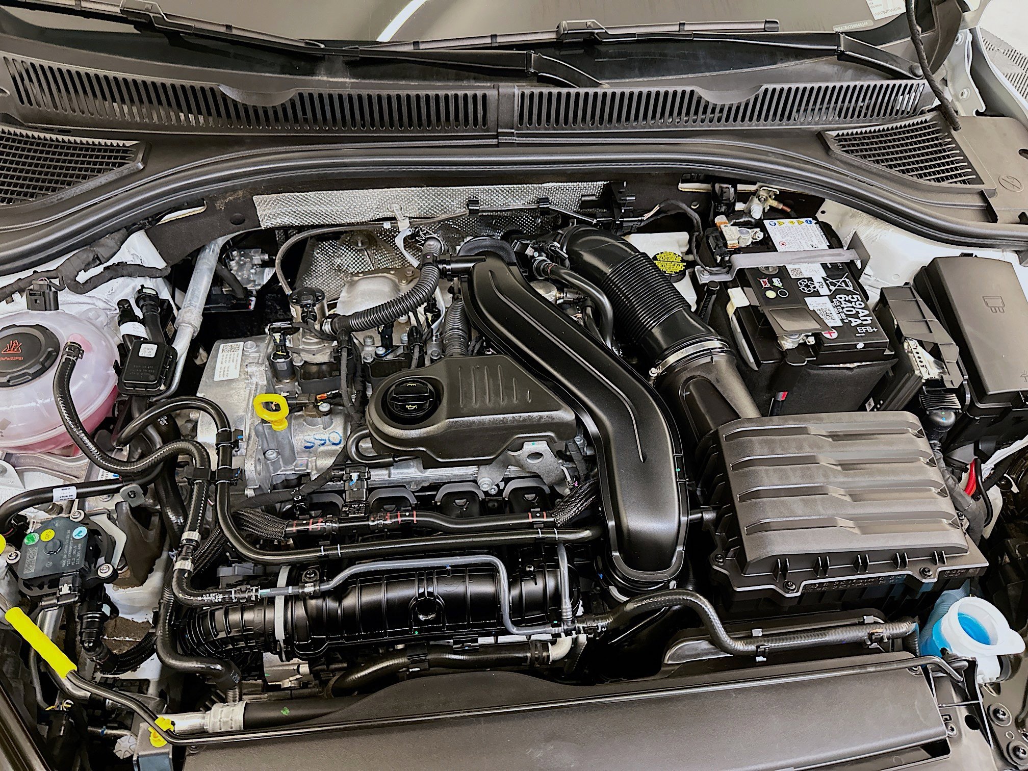 Used 2025 Volkswagen Jetta S image 33