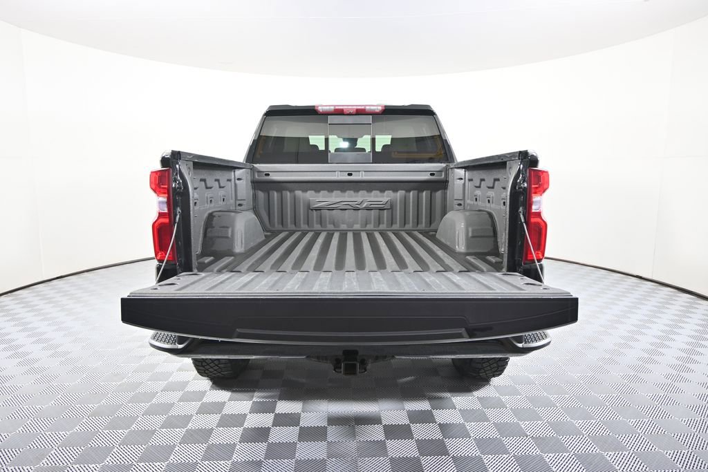 Used 2022 Chevrolet Silverado 1500 ZR2 w/ Technology Package AWD/4WD image 6