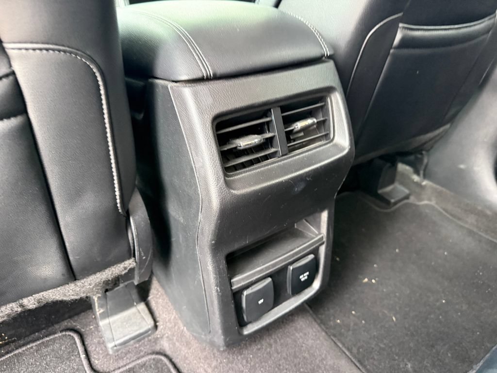 Used 2019 Ford Edge Titanium AWD/4WD image 22