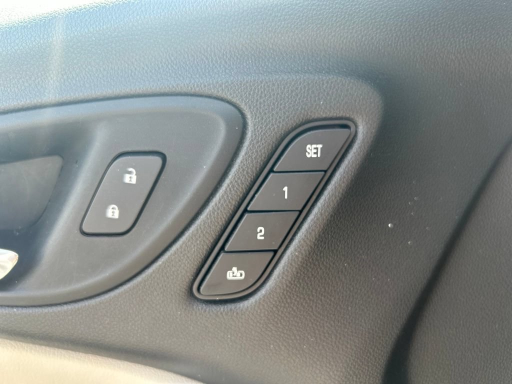 Used 2021 Buick Encore GX Essence w/ Experience Buick Package AWD/4WD image 12