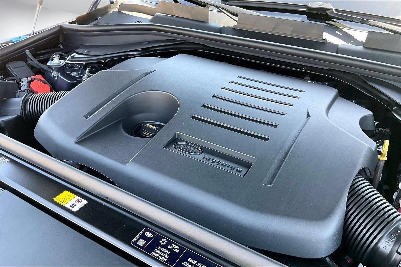 New 2026 Land Rover Range Rover Sport SE AWD/4WD image 18