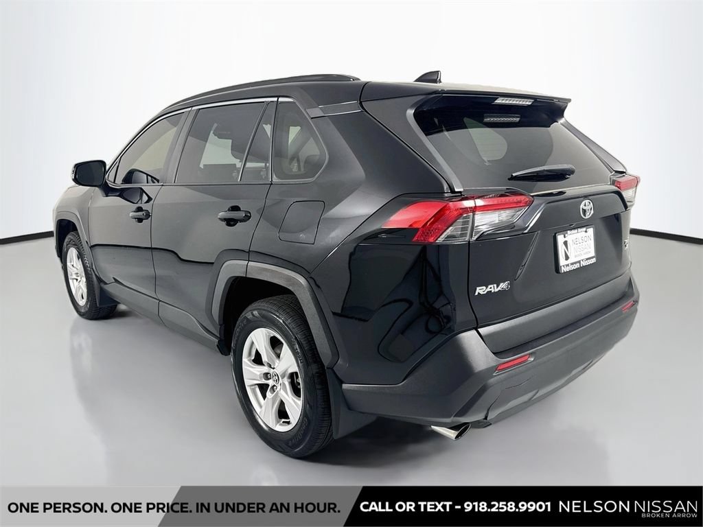 Used 2020 Toyota RAV4 XLE FWD image 7