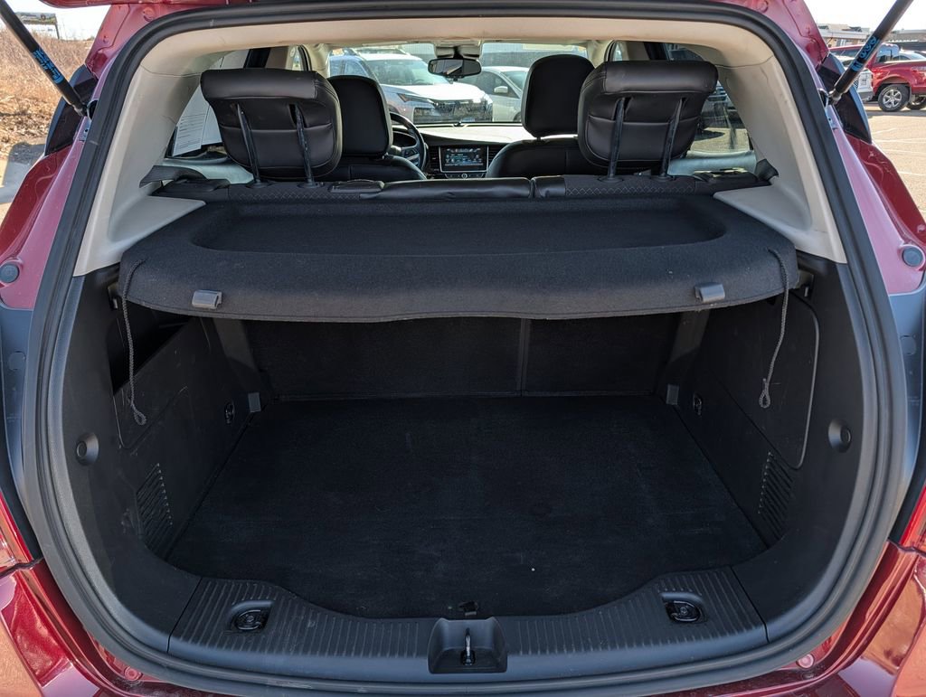 Used 2021 Buick Encore Preferred AWD/4WD image 18