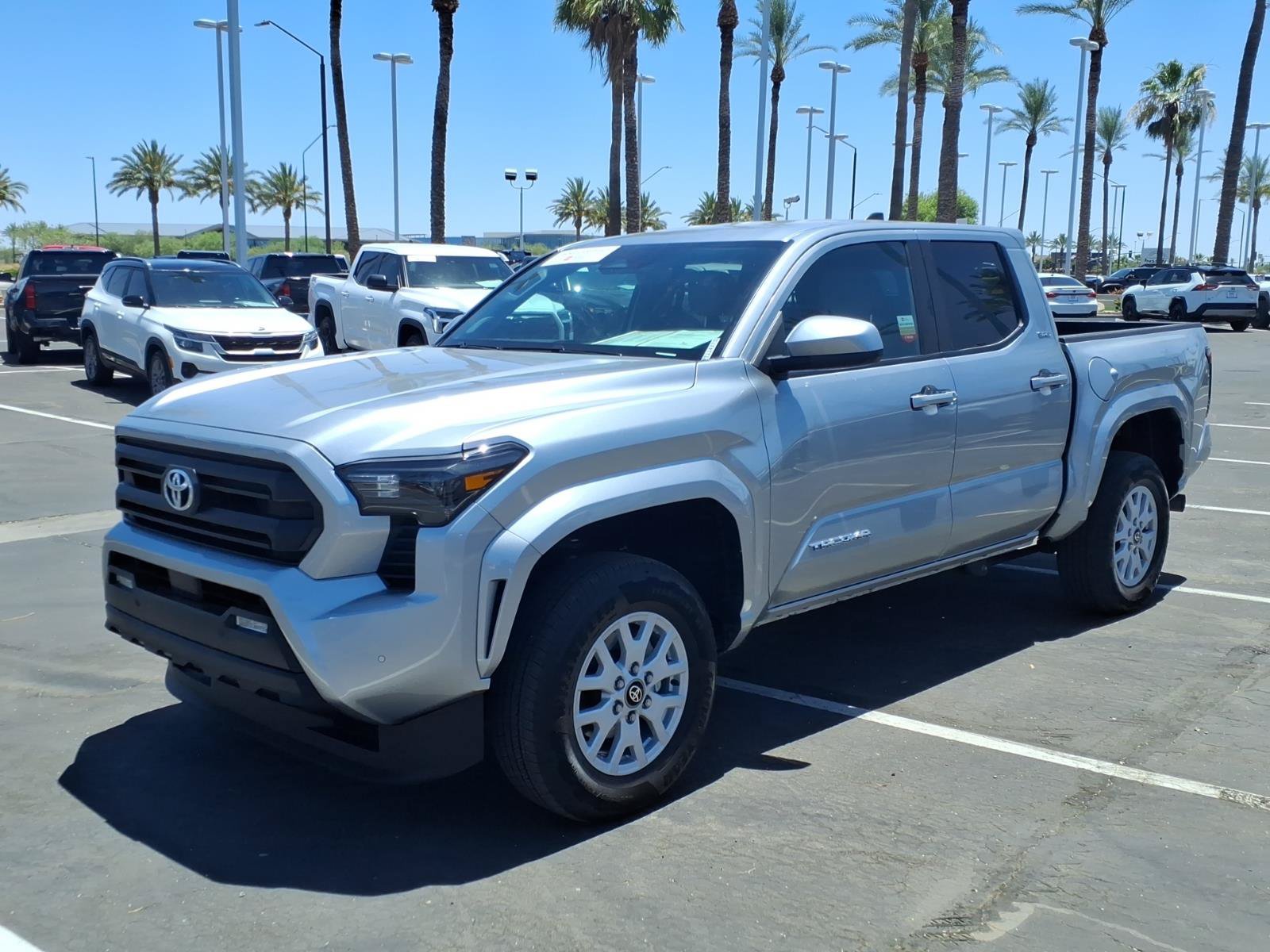 Certified 2025 Toyota Tacoma SR5 AWD/4WD image 8