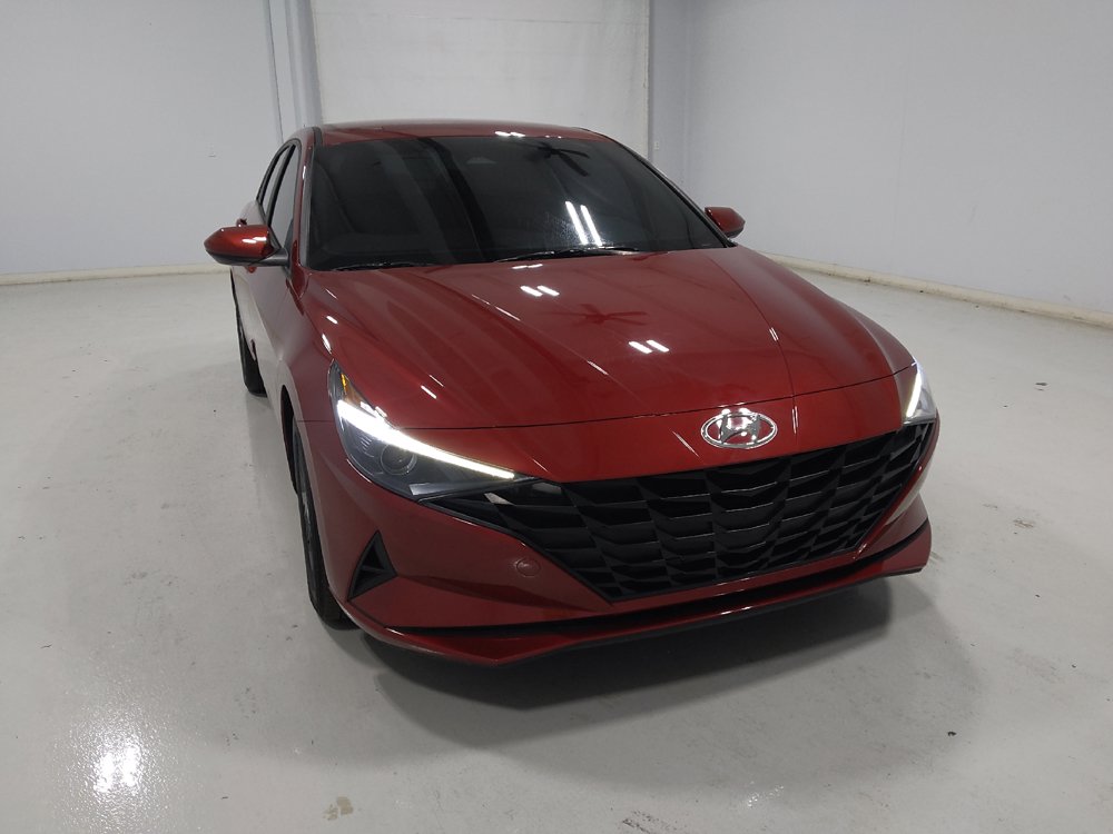 Used 2023 Hyundai Elantra SEL w/ Cargo Package FWD image 14