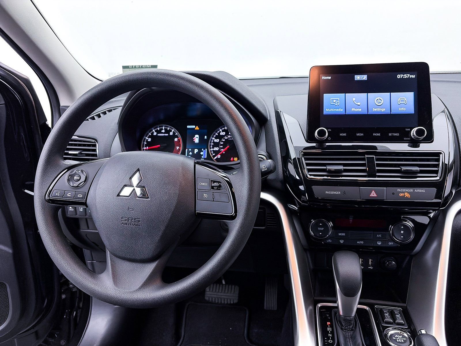 New 2025 Mitsubishi Eclipse Cross LE image 10