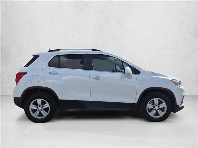 Used 2020 Chevrolet Trax LT w/ LT Convenience Package FWD image 4