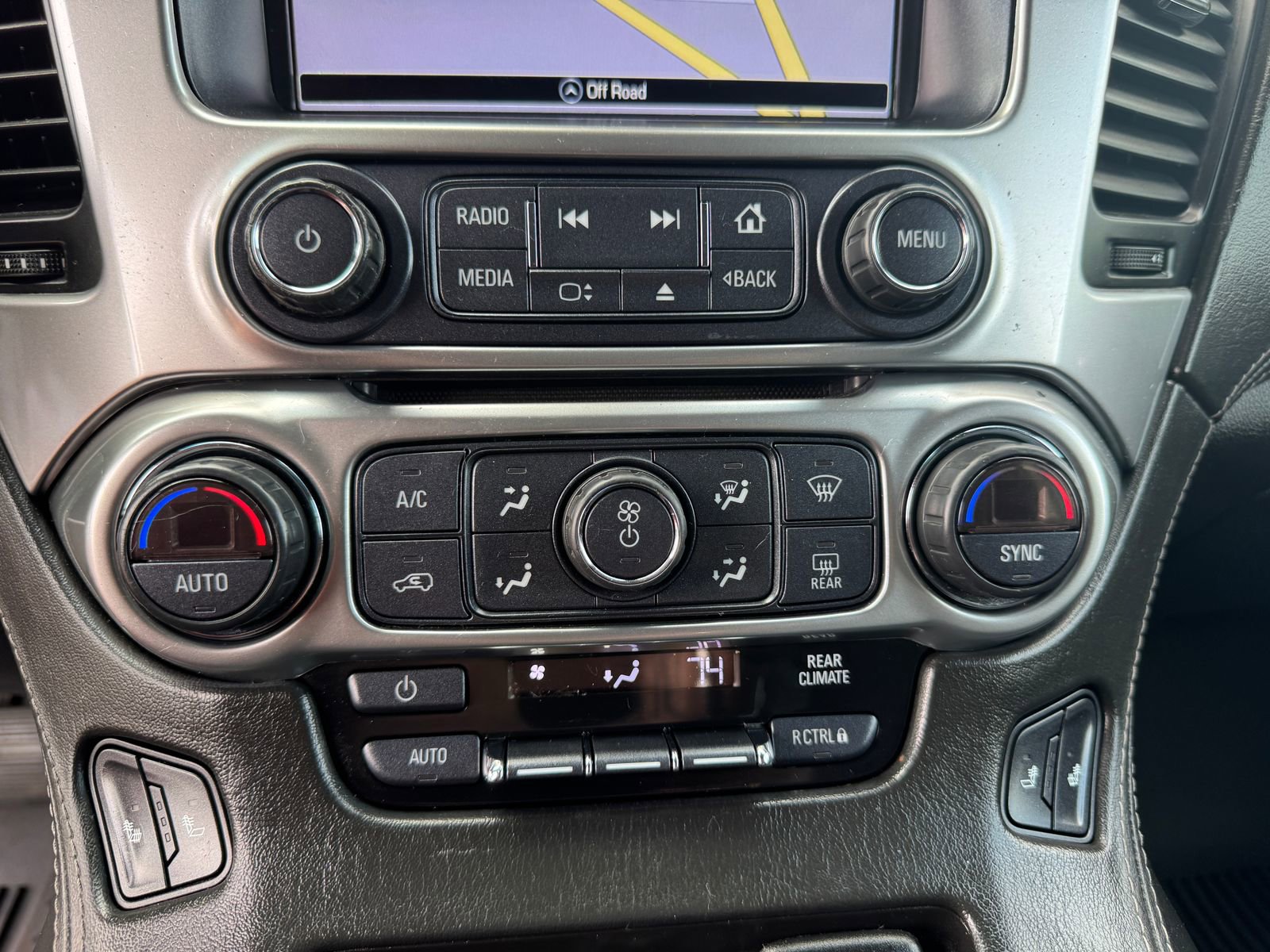 Used 2018 Chevrolet Tahoe LT AWD/4WD image 27