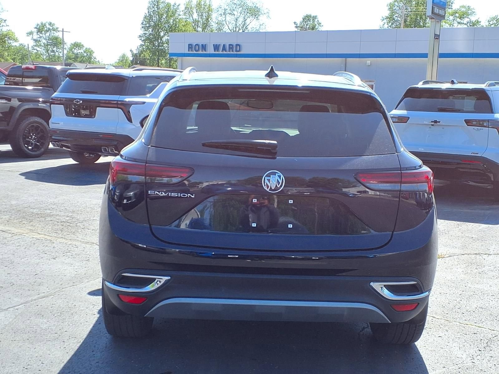 Used 2021 Buick Envision Essence image 13