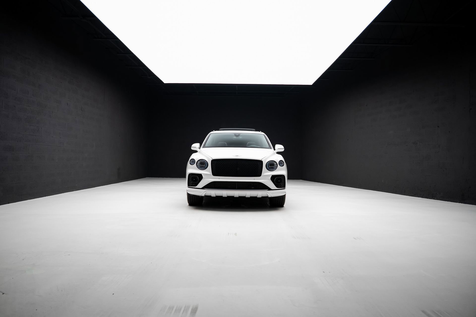 Used 2021 Bentley Bentayga Plug-In Hybrid image 82