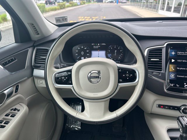 Used 2021 Volvo XC90 T5 Momentum w/ Climate Package AWD/4WD image 17